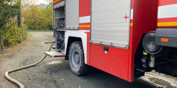 Замкнуло проводку: в Николаеве загорелся телевизор в жилом доме (ФОТО)