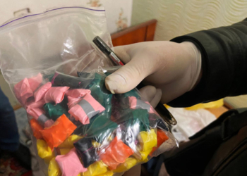 Каннабис, альфа-PVP, MDMA и амфетамин: в Николаеве полиция задержала «закладчика» (ФОТО)