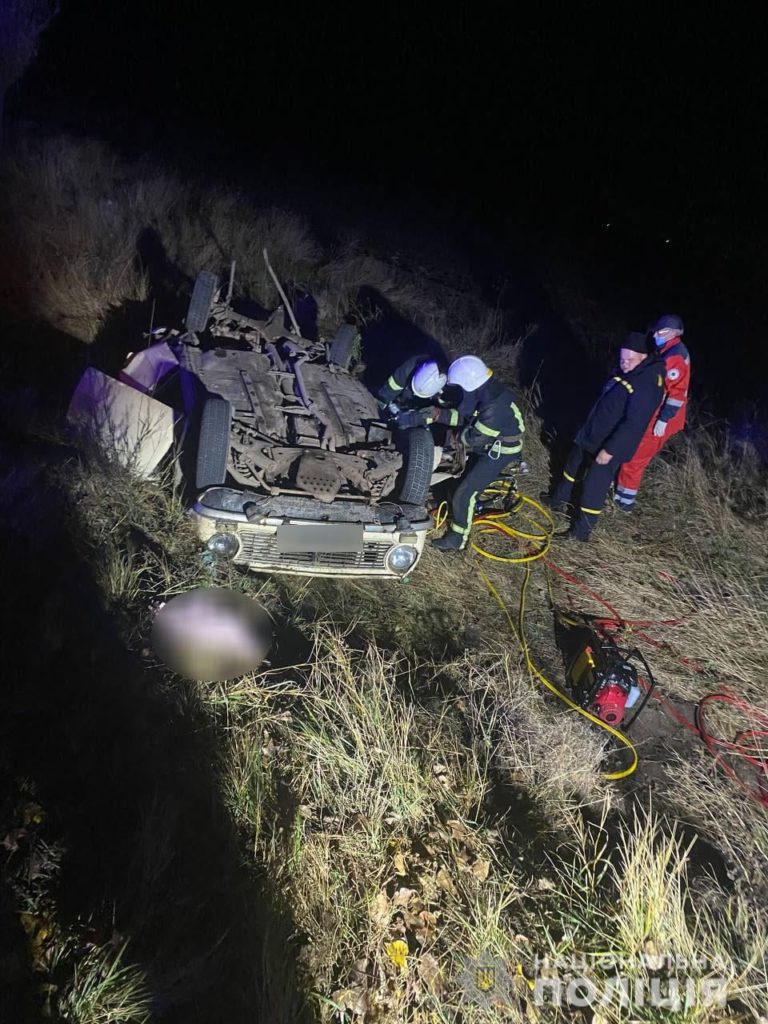 В ночном ДТП на трассе под Николаевом погибли отец и двое детей, еще 4 члена семьи в больнице (ФОТО и ВИДЕО) 2