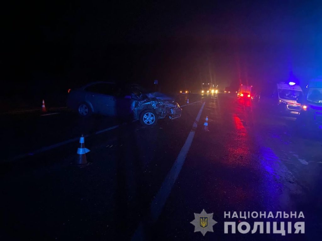 В ночном ДТП на трассе под Николаевом погибли отец и двое детей, еще 4 члена семьи в больнице (ФОТО и ВИДЕО) 6