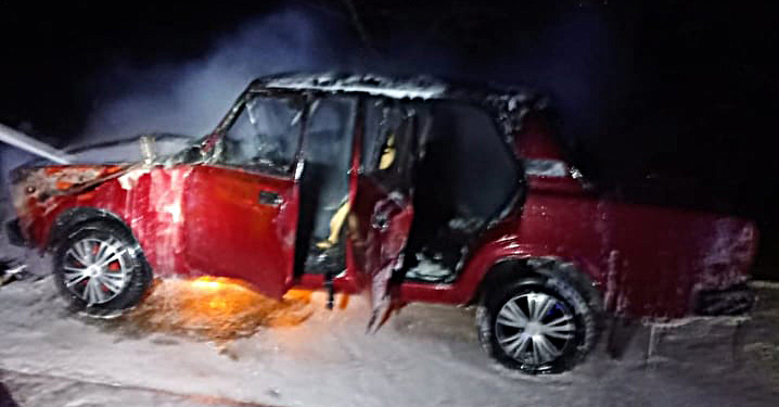 Под Николаевом на дороге загорелся ВАЗ (ФОТО)