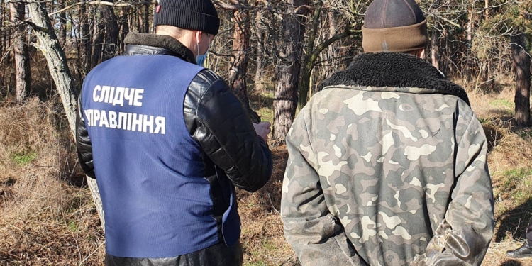 Житель Николаевщины задушил супругу и закопал у ограды кладбища (ФОТО и ВИДЕО)