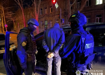 В Николаеве полицейский спецназ задержал поджигателя машин