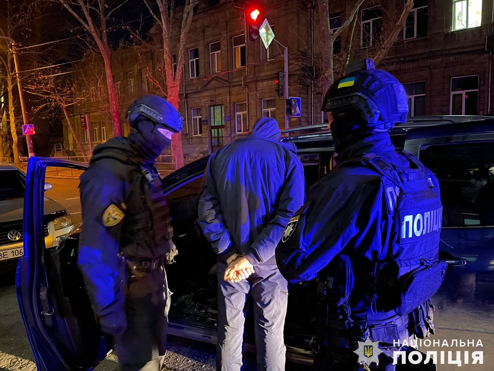В Николаеве полицейский спецназ задержал поджигателя машин