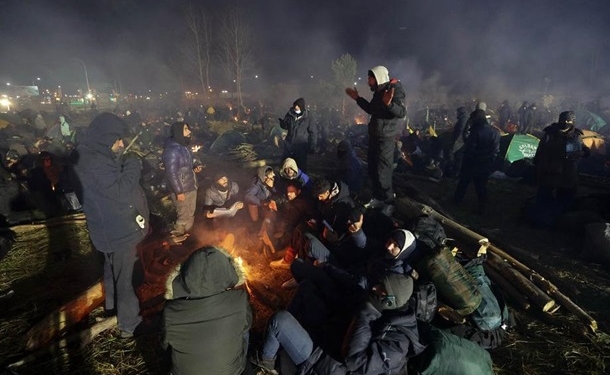 Польша обвинила белорусские службы в помощи мигрантам при штурме границы