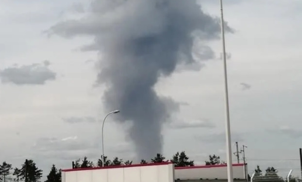 В России прогремели взрывы на заводе боеприпасов: есть пострадавшие (ВИДЕО)
