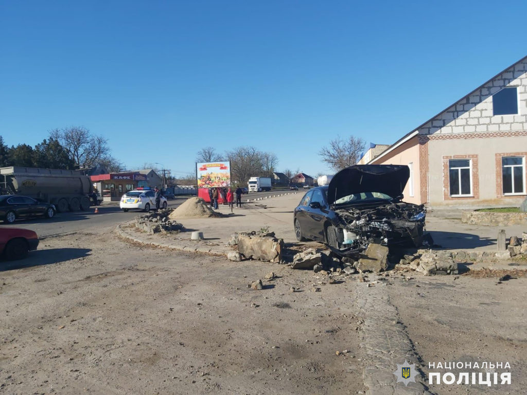 Полиция Николаевщины ищет свидетелей ДТП в Вознесенском районе, в котором пострадали двое (ФОТО) 6