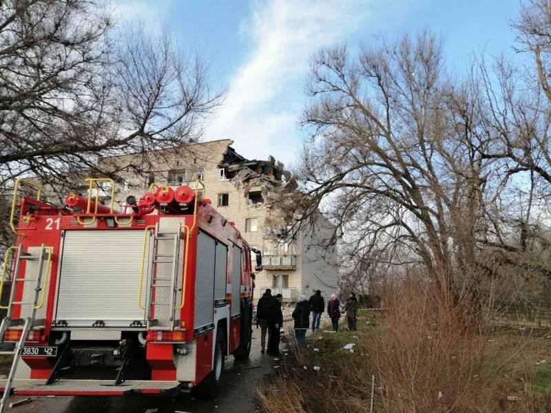 В Николаевской области - взрыв бытового газа в пятиэтажном жилом доме, разрушены два этажа (ФОТО, ВИДЕО) 7