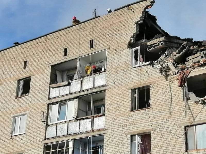 В Николаевской области — взрыв бытового газа в пятиэтажном жилом доме, разрушены два этажа (ФОТО, ВИДЕО)