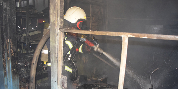 В Николаеве горело троллейбусное депо. Но недолго (ФОТО, ВИДЕО)