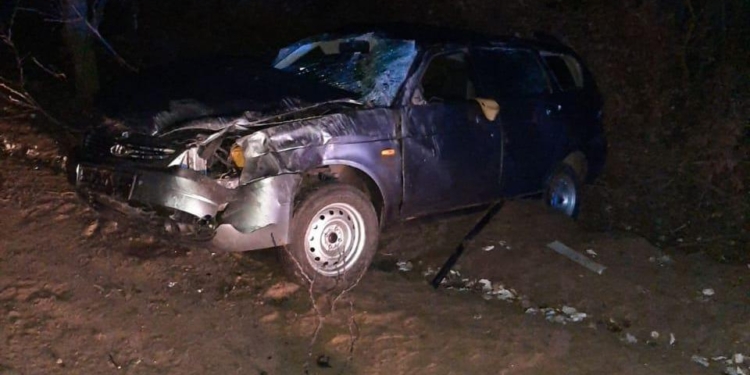 На Николаевщине ВАЗ съхал в кювет – водитель погиб, пассажиры целы (ФОТО)