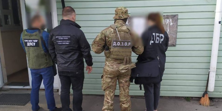 Миллионная афера. Госпогранслужба остановила схему вывоза драгметаллов, обыски были и на Николаевщине (ФОТО, ВИДЕО)