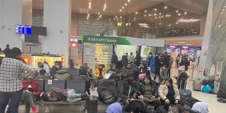 Часть мигрантов вернется домой – Ирак отправил в Беларусь самолет за своими гражданами (ФОТО)