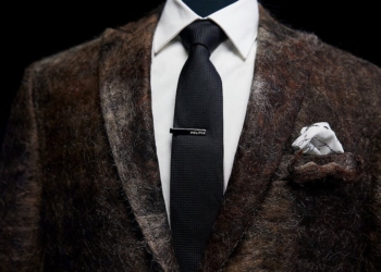 В Австралии представили уникальный мужской костюм – из волос усов (ФОТО, ВИДЕО)