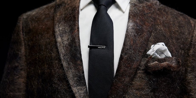 В Австралии представили уникальный мужской костюм – из волос усов (ФОТО, ВИДЕО)