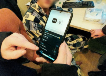 В Николаеве 15-летний подросток продал 1000 клиентам  фейковую Дію, чтобы подзаработать на ковид-сертификатах