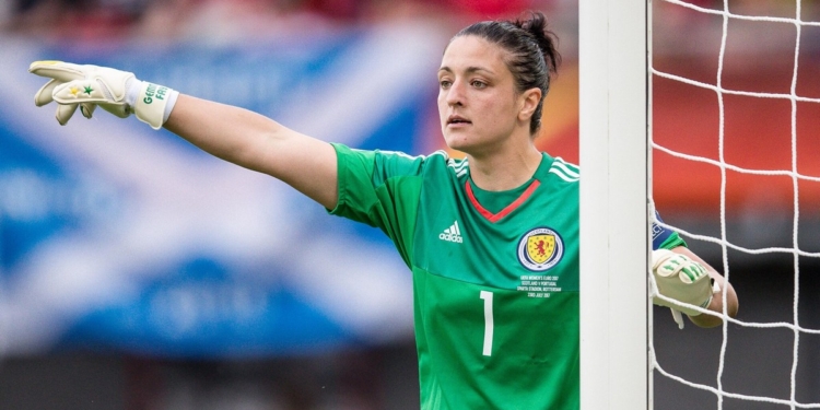 Украина хочет принимать женский чемпионат Европы по футболу. Заявка уже подана