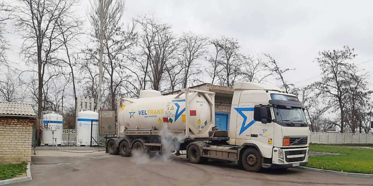 НГЗ установил третий криоцилиндр для кислорода в больнице №5 г.Николаева