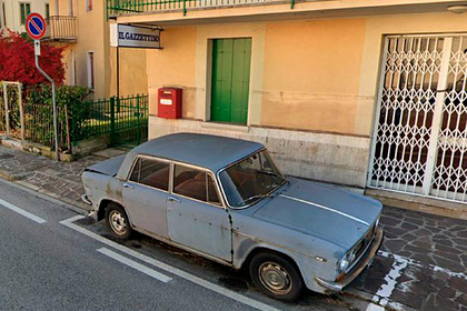 Брошенный на улице автомобиль через полвека стал памятником