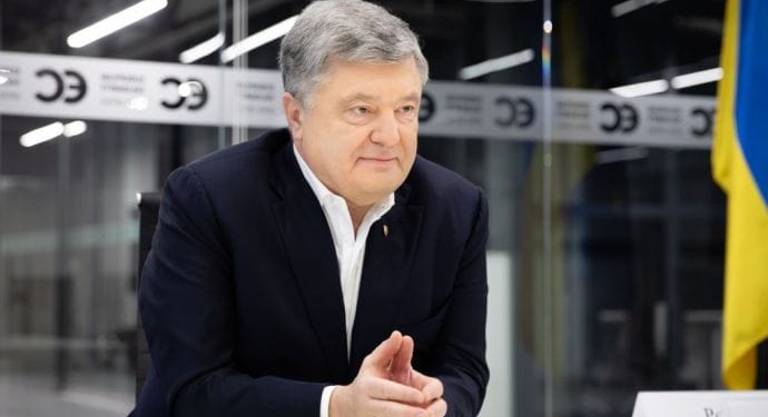 Порошенко “приятны” растущие рейтинги, но он еще не решил, пойдет ли в президенты второй раз