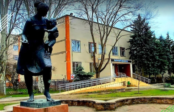 В роддоме №3 города Николаева хирурги успешно удалили пациентке гигантскую опухоль