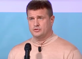 “Формула ковида” и ремонты по 11 млн., – Зеленский назвал Бурбу авантюристом и мелочным человеком