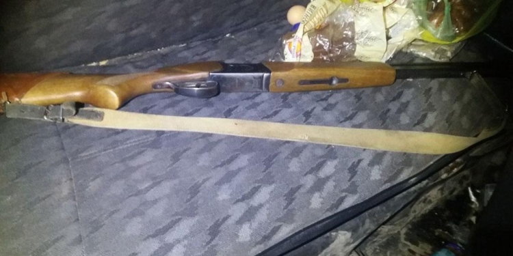 Думали, что браконьер. На Николаевщине охотники обстреляли авто местного жителя, он ранен (ФОТО)