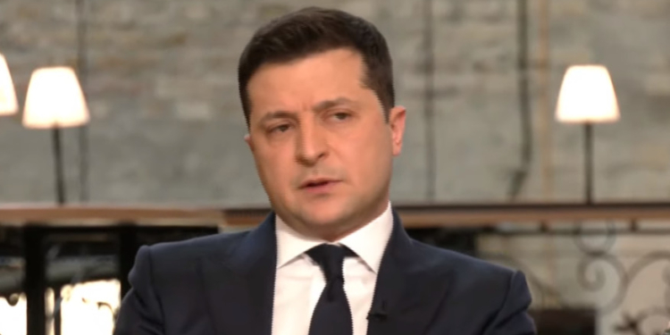 Первого декабря в Украине будет государственный переворот, в него втягивают Ахметова – Зеленский (ВИДЕО)