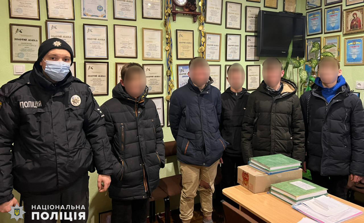 В Первомайском районе в течение нескольких часов разыскали несовершеннолетних беглецов из Березковского лицея