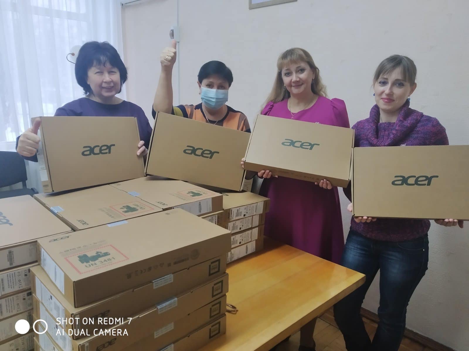 42 учебных заведения города Николаева получили ноутбуки (ФОТО)