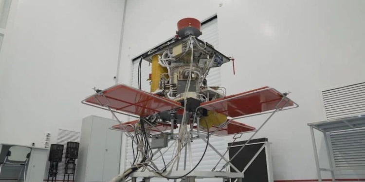 Украинский спутник «Січ-2-30» отправили в США (ФОТО)