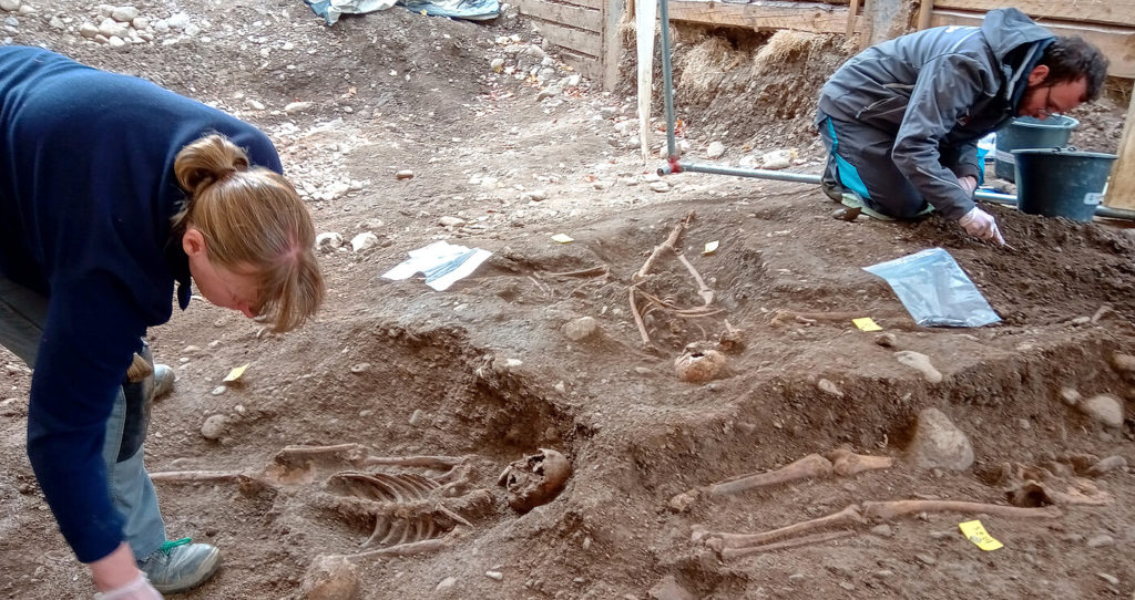 В городе на юго-западе Германии раскопали древний некрополь лепрозория 1