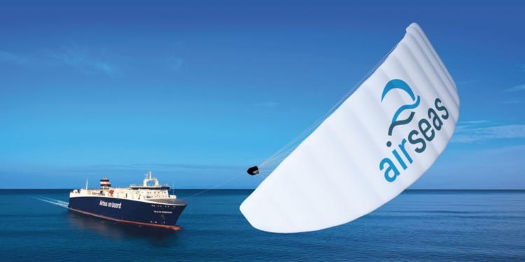 Гигантские воздушные змеи будут тянуть океанические суда – для экономии топлива (ВИДЕО)