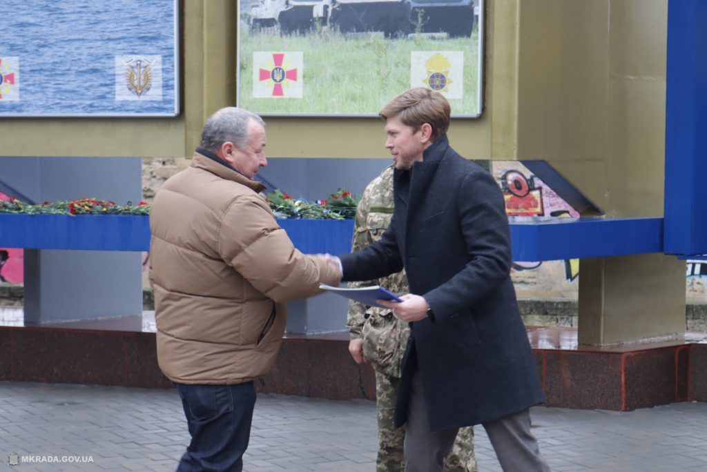 В Николаеве почтили память защитников, отдавших свою жизнь за Украину (ФОТО) 22