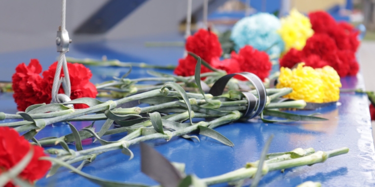 В Николаеве почтили память защитников, отдавших свою жизнь за Украину (ФОТО)