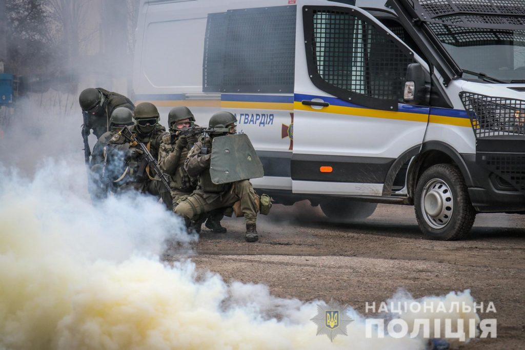 В Николаеве полиция и Нацгвардия учились пресекать массовые беспорядки (ФОТО) 28