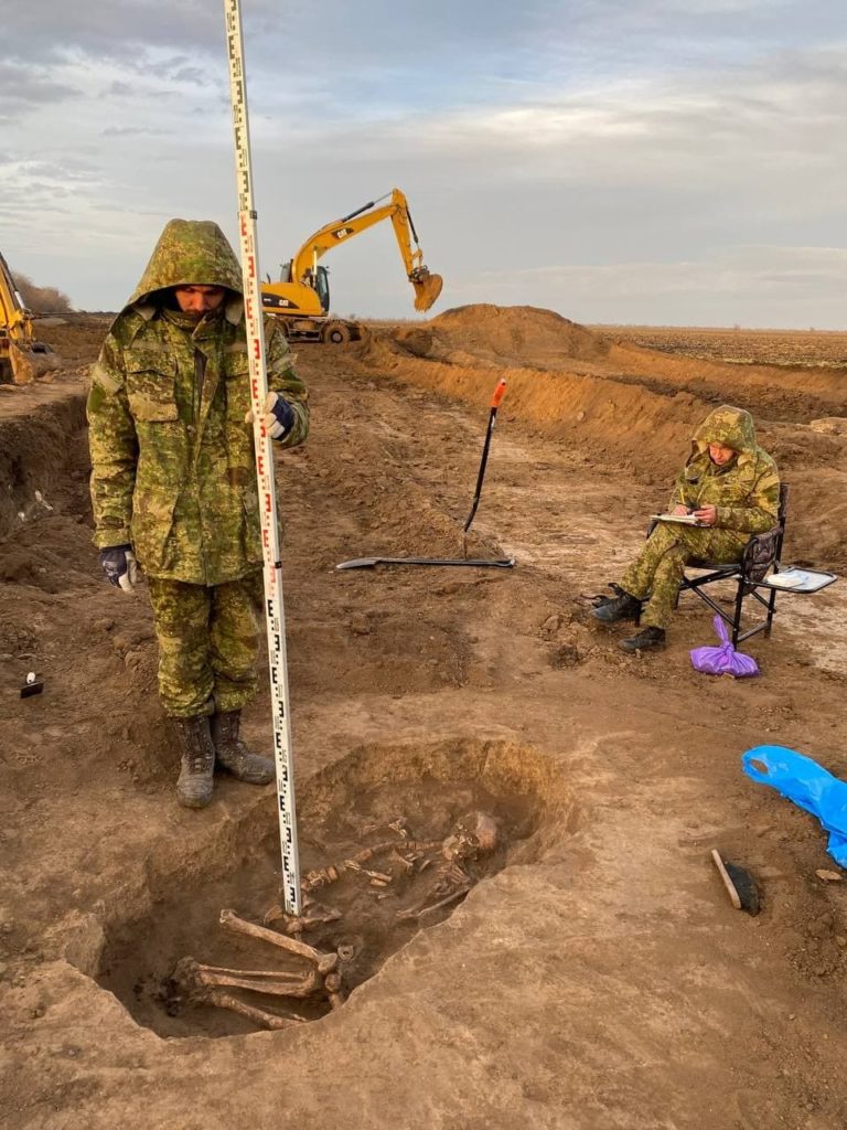 На Николаевщине впервые за последние 8 лет провели исследование кургана, оказавшегося в зоне застройки (ФОТО) 29