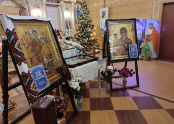 В церкви на Ровенщине в День Святого Николая замироточила икона (ФОТО, ВИДЕО)