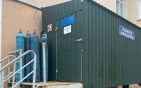 Главврач Николаевской «инфекционки» заявила, что власть блокирует поставки кислорода в ее больницу