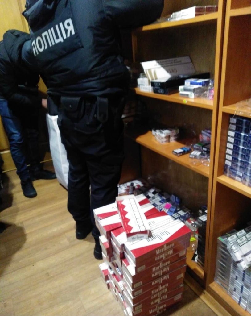 В Первомайске правоохранители изъяли из незаконного оборота почти 7000 пачек контрафактных сигарет (ФОТО) 3