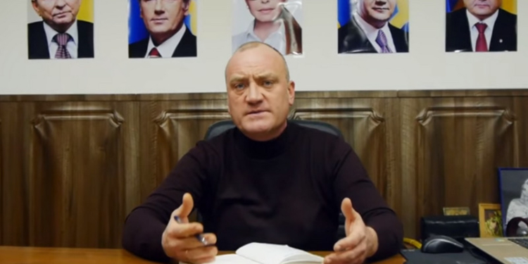 Глава одной из ОТГ на Николаевщине отчитался за год музыкальным клипом с собой в главной роли (ВИДЕО)