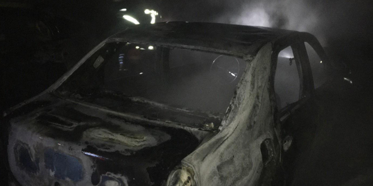 За ночь на Намыве сгорело два автомобиля