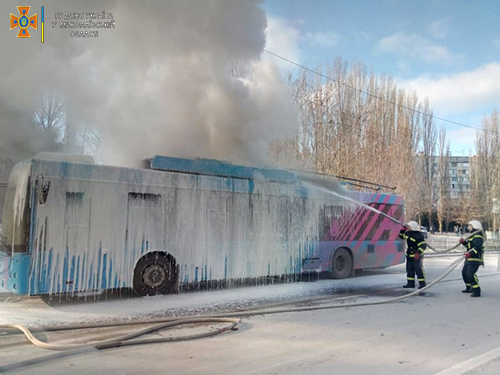 В Николаеве сгорел новый троллейбус (ФОТО) 2