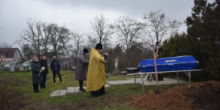 На Николаевщине перезахоронили человеческие останки, найденные при строительстве супермаркета