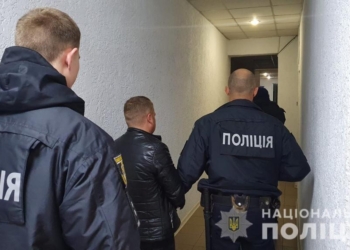 На Николаевщине уроженец РФ обманул пенсионера на более чем 80 тыс. грн. – афериста оперативно задержали полицейские (ФОТО, ВИДЕО)