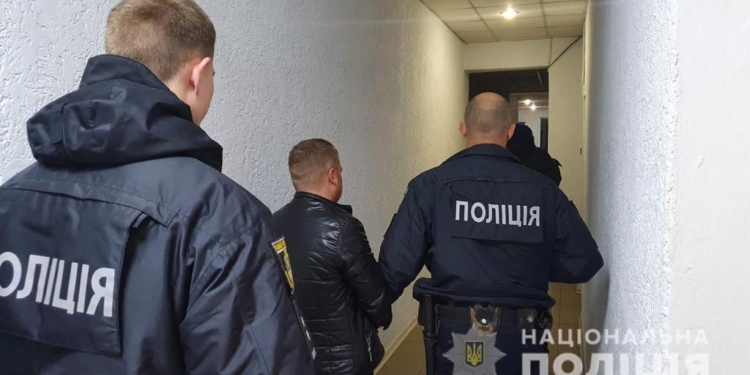 На Николаевщине уроженец РФ обманул пенсионера на более чем 80 тыс. грн. – афериста оперативно задержали полицейские (ФОТО, ВИДЕО)