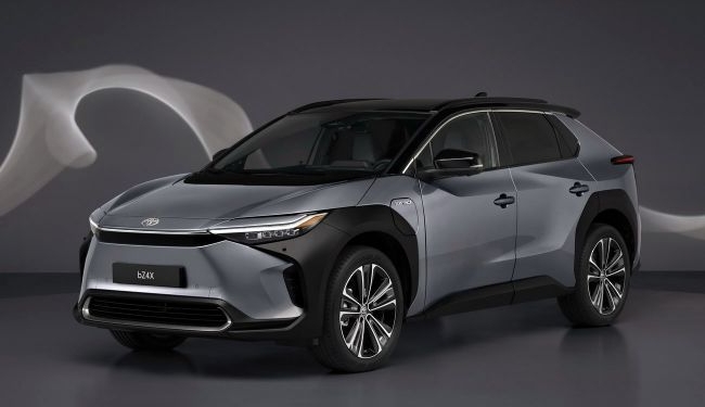 Альтернатива RAV4. Toyota показала первый электромобиль (ФОТО, ВИДЕО)