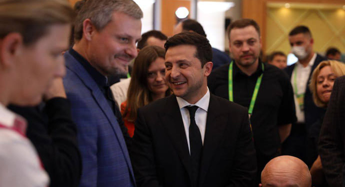 Чтоб никакого народа? Партию “Слуга народа” могут переименовать