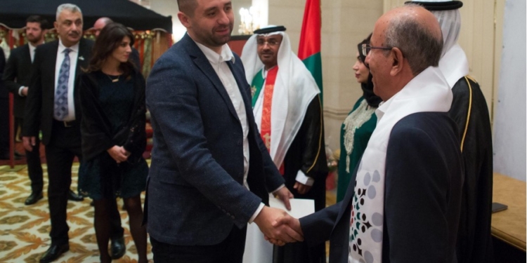 Арахамия-транзит: “прокладочный бизнес” зарабатывает 40% маржи на поставках э/э в Украину, а платим мы