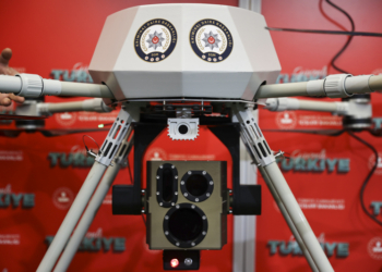 В Турции тестируют первый в мире дрон с лазерным оружием (ФОТО)